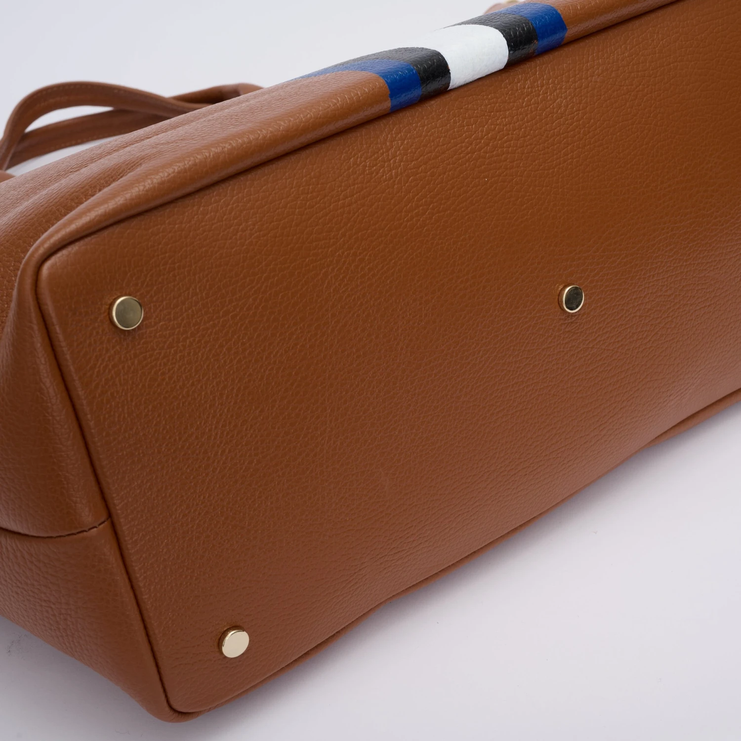 Egerton Weekend Bag - Tan 10 Egerton Weekend Bag - Tan - Image 8